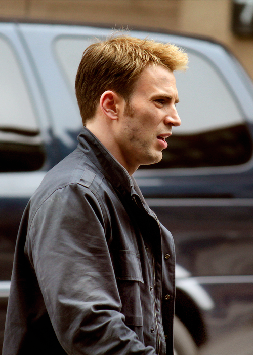 221cbakerstreet:lmnpnch:Captain America: The Winter Soldier set picturesScreams