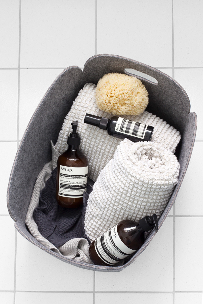blancuie:  AESOP via Coco Lapin Design (x)