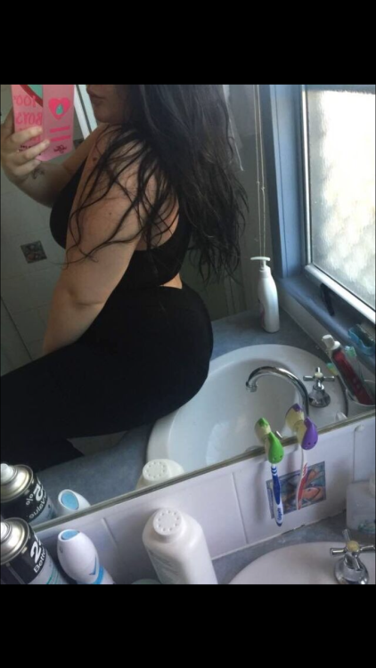 allukbeauties: Check out the curves on this beauty! Plenty more of kaci to come!