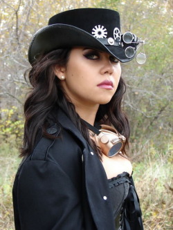 steampunk-girl:  Steampunk Girl  http://steampunkgirls.blogspot.com/