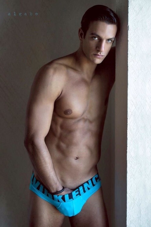 hotfamousmen:    Joaquín Ferreira  