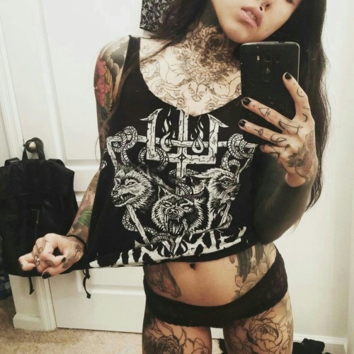 theblvckmamba:  🔪🔪🔪