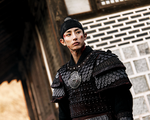 netflixdramas: Behind the scenes photos of Lee Soo Hyuk as Park Joong Gil on the set of TOMORROW 내일 