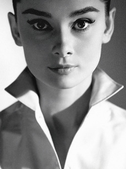vintagegal:  Audrey Hepburn