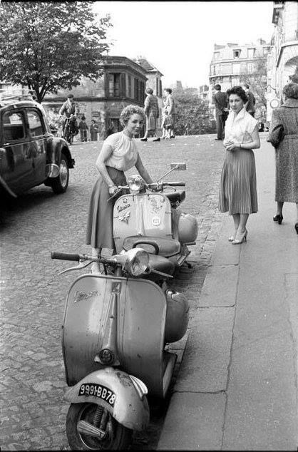 vespaoriginali:A couple of 1954/55 Vespa ACMA scooters (French made).