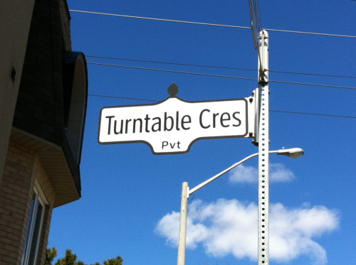 chickswithrecords:  electric ave. beat street. turntable cres. 