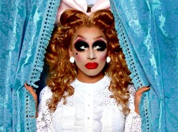trixies-padding:Jackie’s favorite Rupaul’s Drag Race queens;Bianca del Rio“Well, Well, Well. I hope 