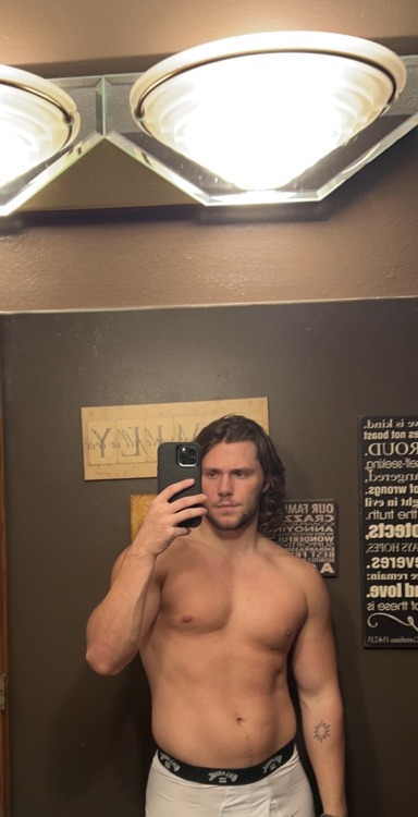 violently-average:208lbs and feeling great porn pictures