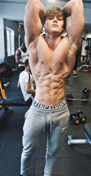 Sexy muscle men