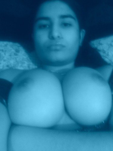 steph54321:  Google “Destiny Berrios tits” for videos