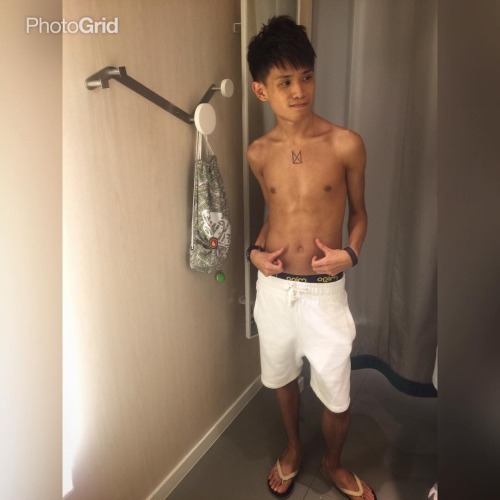 whiteguyhongkong: watertw: FB推薦人個資： Zason Ch ( Chunho Wong)  1996年次 隱藏於香港(圈內)FB：www.facebook
