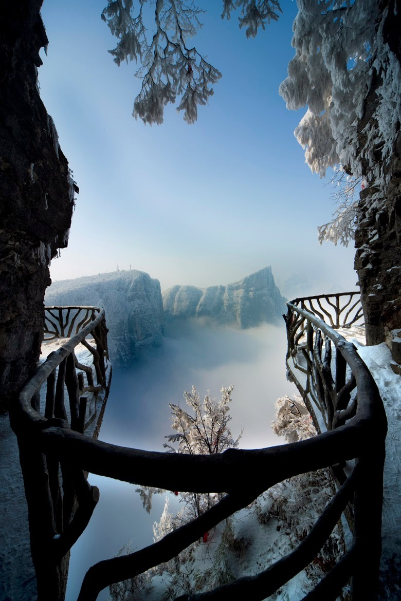 best-things:    Tianmen Mountain National Park, Zhangjiajie, China    