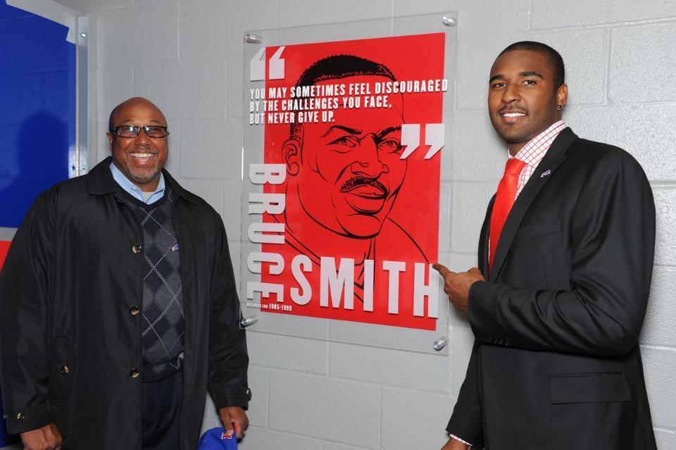 000gooby:  Ej Manuel arrives in buffalo 