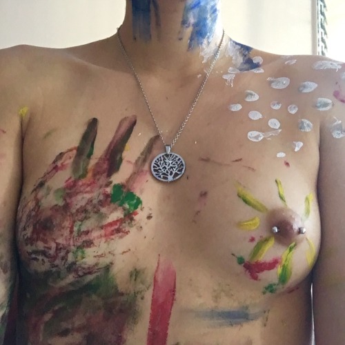 yahiiniico:  Body painting is so much fun. I really enjoy it :)