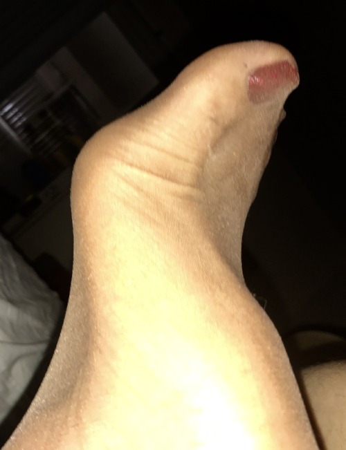 transparentfantasy: Rise and study!! I have an exam this morning!! (Yes, I did sleep in my pantyhose
