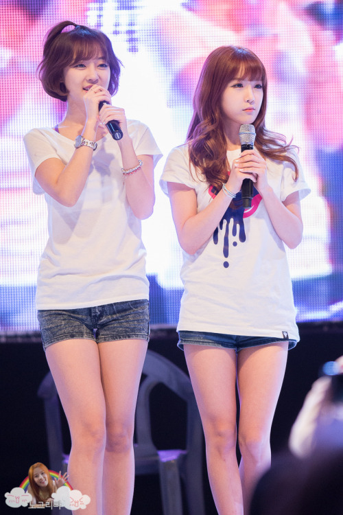 visualglow:05/16 Woo Ri &amp; Hyun Young fantaken @ Sejong University Festival by 