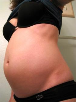 pregbelly:  My belly full of water enema