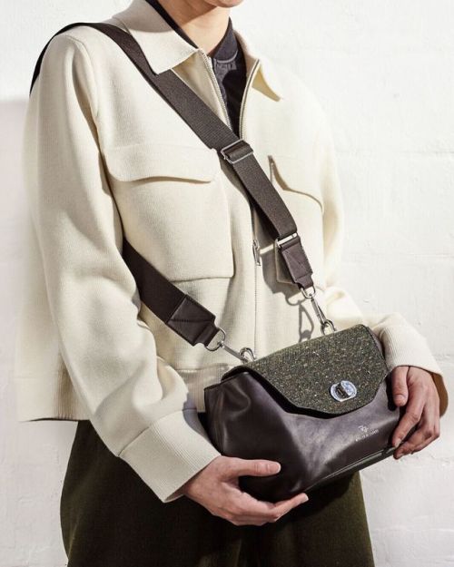 The ‘Lisa Bag’ in ‘Wool’ made from vegtable tanned Leather, one of our favou