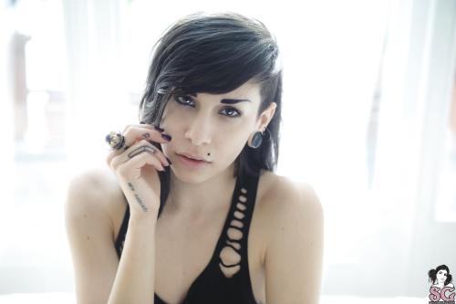 past-her-eyes:  Slim_ Suicide  slim_.suicidegirls.com Link to South African SuicideGirls 