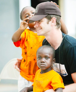 Andrew Garfield helping the Worldwide Orphans
