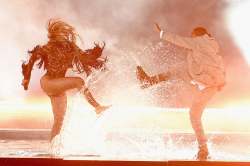 gettoponthephone:  Kendrick Lamar & Beyonce perform ‘Freedom’ - BET Awards 2016  Yaaaaaaaaaas