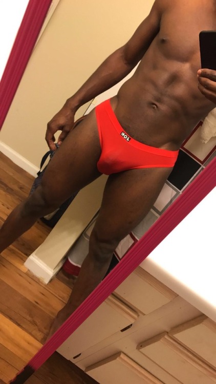 infamous-t3:  What’s better than chocolate 🍫?
