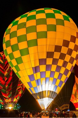nm-gayguy:  invocado:  Arizona Balloon Classic | (Steve Flowers)  :o) 