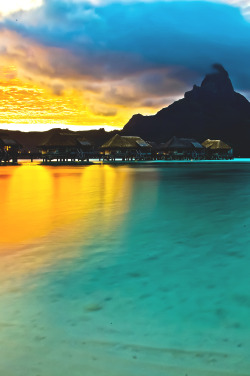 wavemotions:  Bora Bora, French Polynesia by Ugur Ozden 