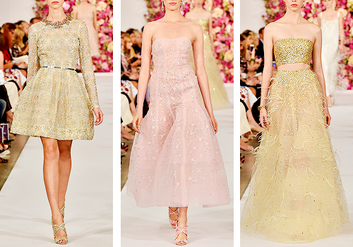 fashion-runways:OSCAR DE LA RENTA at New York Fashion Week Spring 2015if you want to support this bl