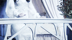reginaoflocksley:  once upon a time » red &amp; white 