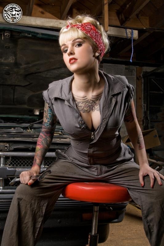 FOXY PIN UPS