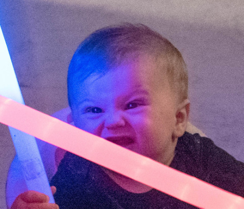 plasticinesoul: tastefullyoffensive: When the force hits you a little too hard… (via MommaSma