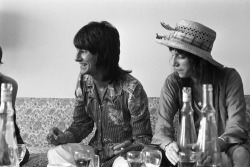 iaintnobodyswhore:  Patti and Ronnie Wood