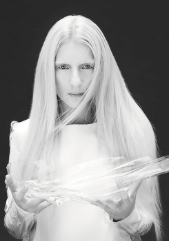 imbubblegumbitch:  Jonna Lee by Ralph Lauren  