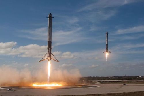 You can almost feel the heat! The demonstration of SpaceX Falcon Heavy, the most powerful rocket bui