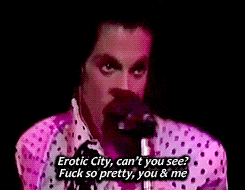 ripopgodazippa:  Every-time I comb my hair, thoughts of you get in my eyes. 