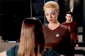 vendredi18h53:STAR TREK WEEK ➤ Day 1:  Favorite TV Show or Plotline ━ Star Trek: Voyager (1996-2001)