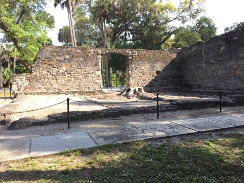 fuckyeahabandonedplaces:  Not necessarily abandoned but the old Sugar Mill Ruins in New Smyrna Beach, Fl