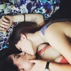 the-inspired-lesbian:  Love &amp; Lesbians 🌈