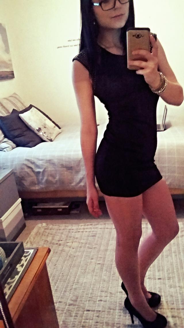 yestryitall:  Sexy lady. PREBLOG and Follow. Feel free to repost pics of my wife