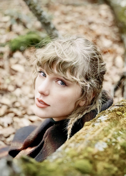 alison-swifts:TAYLOR SWIFT© Beth Garrabrant // “evermore” album promotional shoots