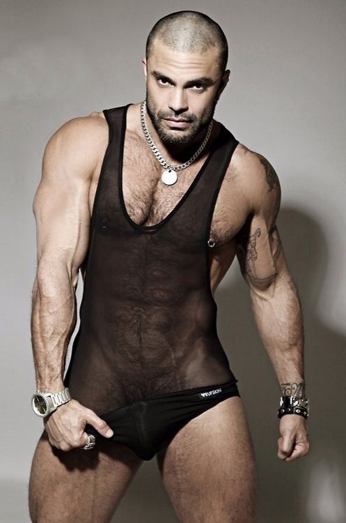 Rogan Richards 
