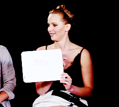 mockingjayupdates:  Who peed the most in the water?  