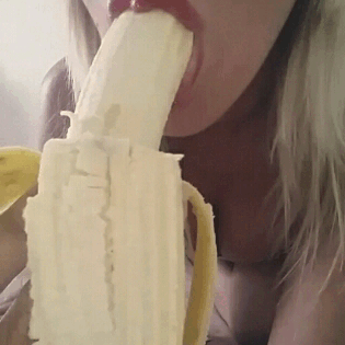 loira-pimentinhahhh:Apenas uma das minhas várias habilidades 😏😏😏😈