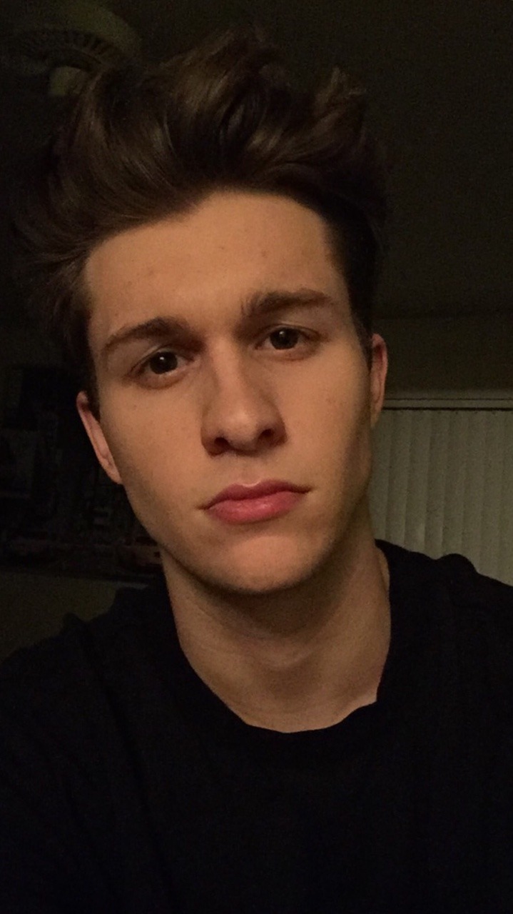 malikmydick:  the higher the hair the closer to jesus