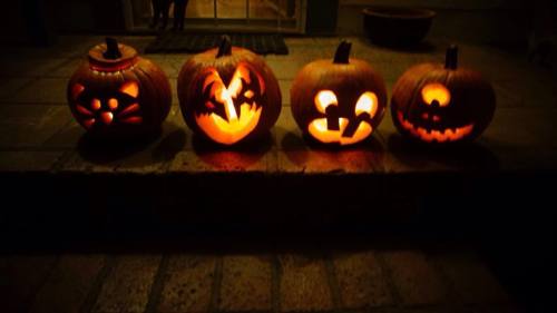 Carved my first jackolantern today! No prizes for guessing mine