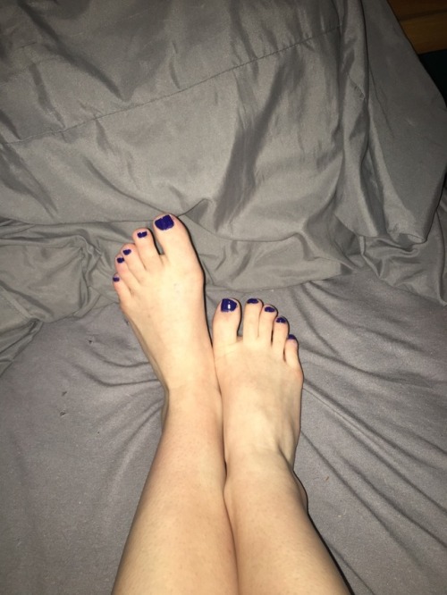 in the mood to have my toes sucked