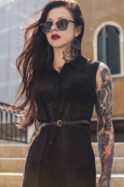 tattooed-goddesses:  24 HOURS OF GOGO BLACKWATER  MORE PHOTOS OF HER HERE