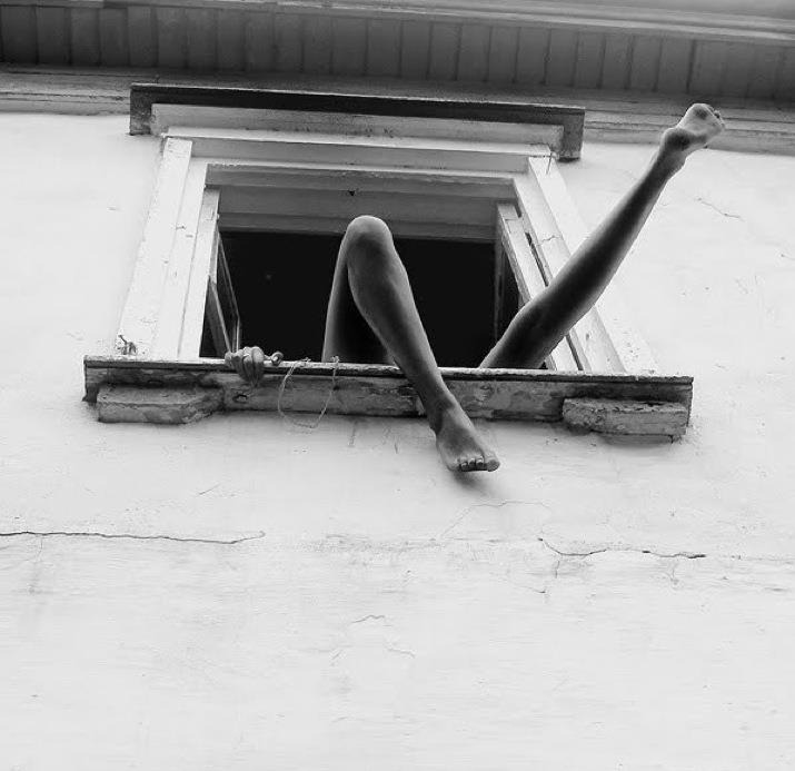 infinite-paradox:  © Roza Woltzogen còpia (by SABLE. VELVET UNDERGROUND)