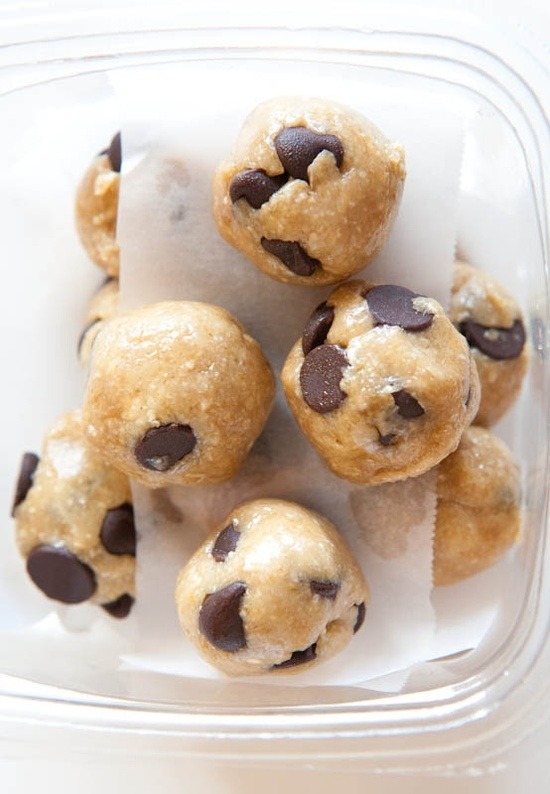 beachbodybootcamp:  2 ripe bananas, 1 cup quick oats, choc chips (I used &frac12;